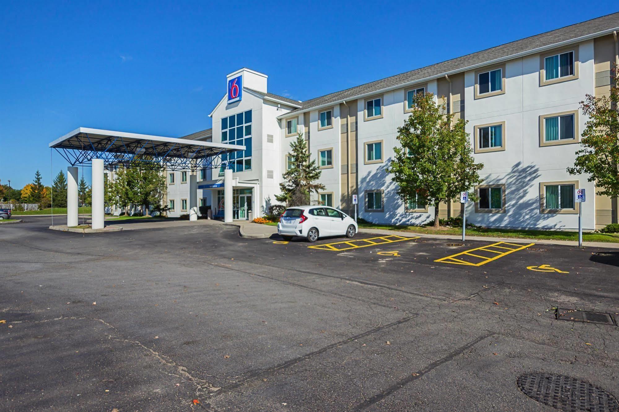 Motel 6-Whitby, On - Toronto East Buitenkant foto