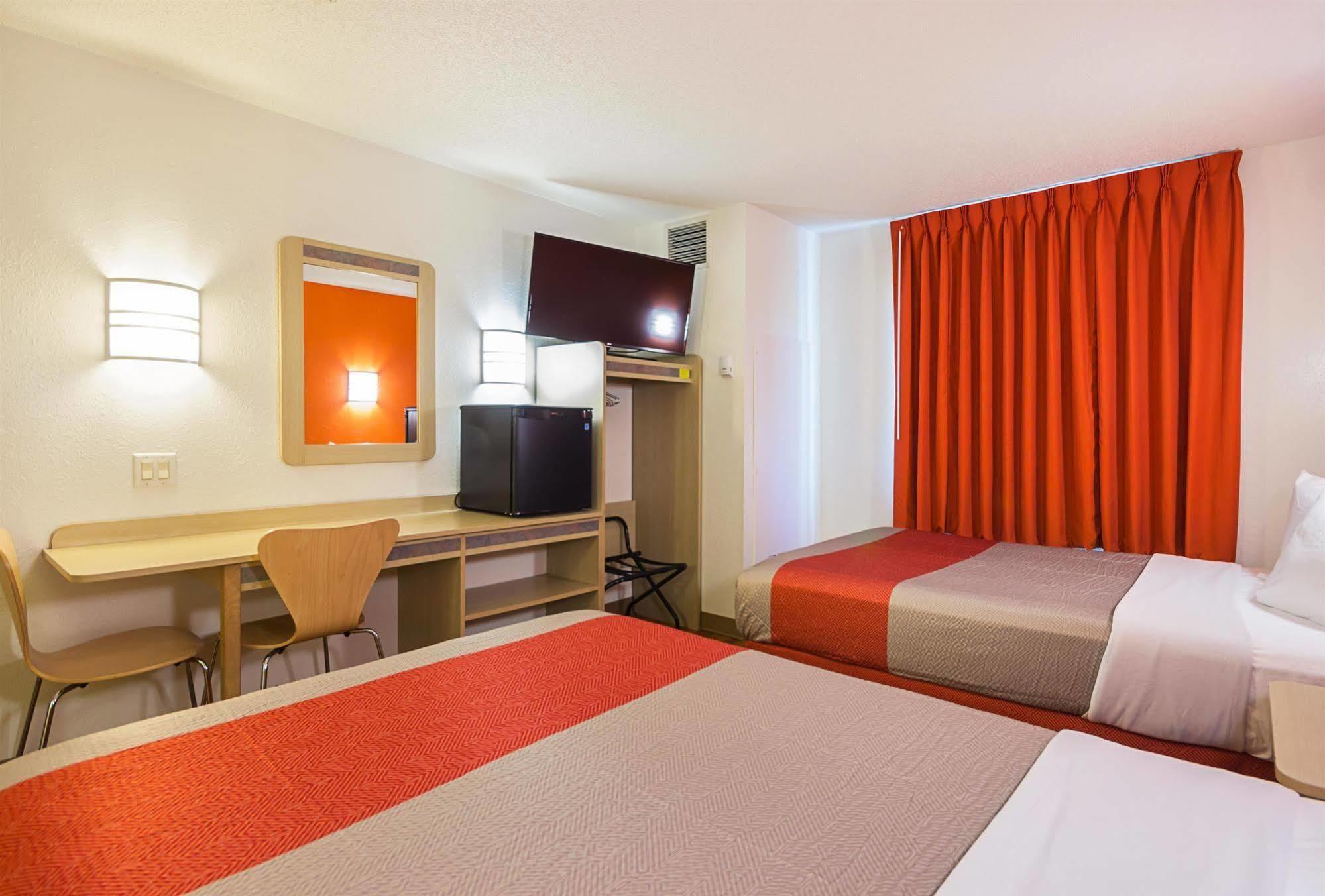 Motel 6-Whitby, On - Toronto East Buitenkant foto