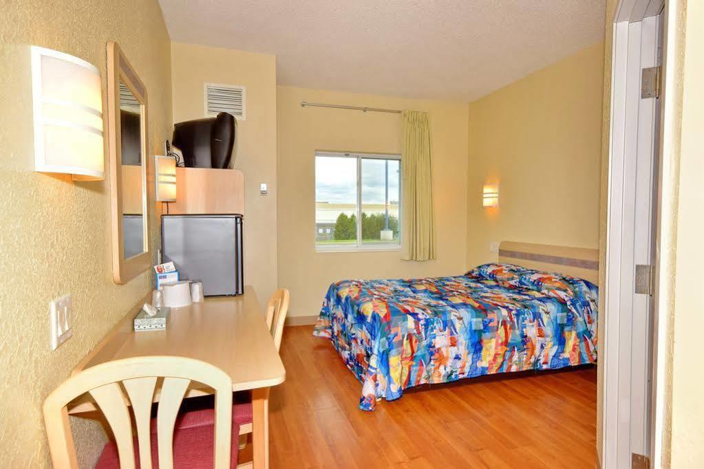 Motel 6-Whitby, On - Toronto East Buitenkant foto